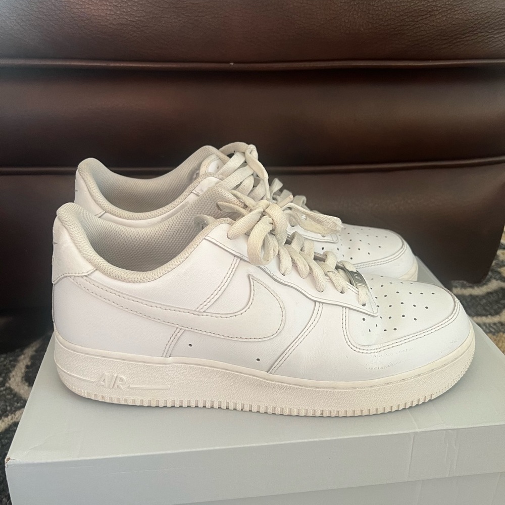 Size 10 - Nike Air Force 1 ‘07